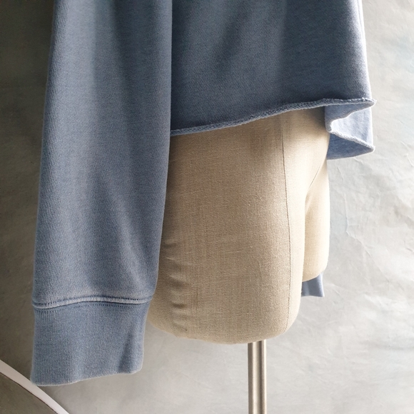 Calvin Klein Jeans Baby Blue Raw Hem Distressed Logo Comfy Hoodie  Sweatshirt MD - Picture 9 of 15